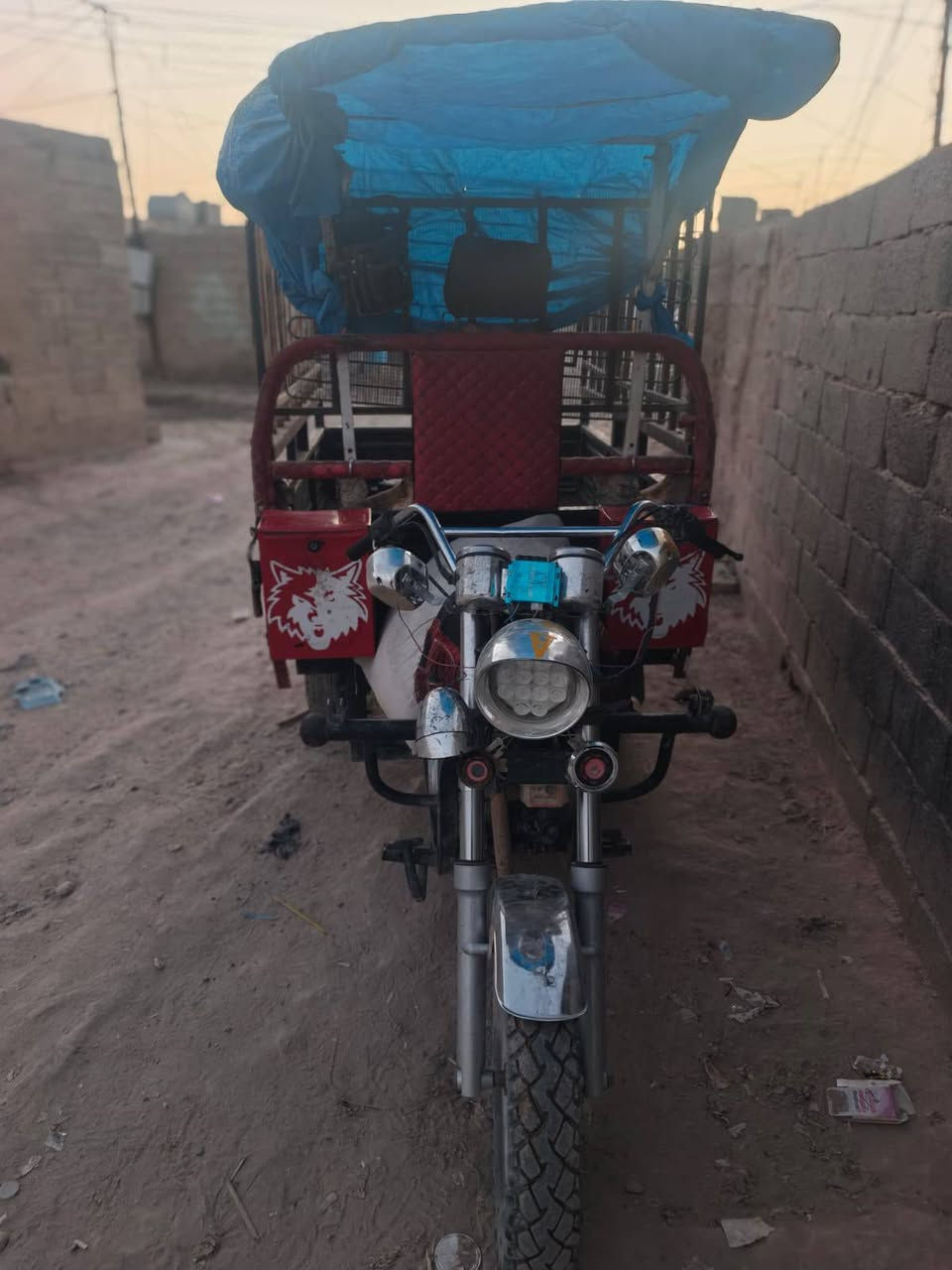 للبيع  موديل 21 أوراق بيها مكفوله من كلشي كهربائيات شاصي مكينه ما مفتوحه السعر 900 وبيها مجال
***********
للبيع  موديل 21 أوراق بيها مكفوله من كلشي كهربائيات شاصي مكينه ما مفتوحه السعر 900 وبيها مجال

