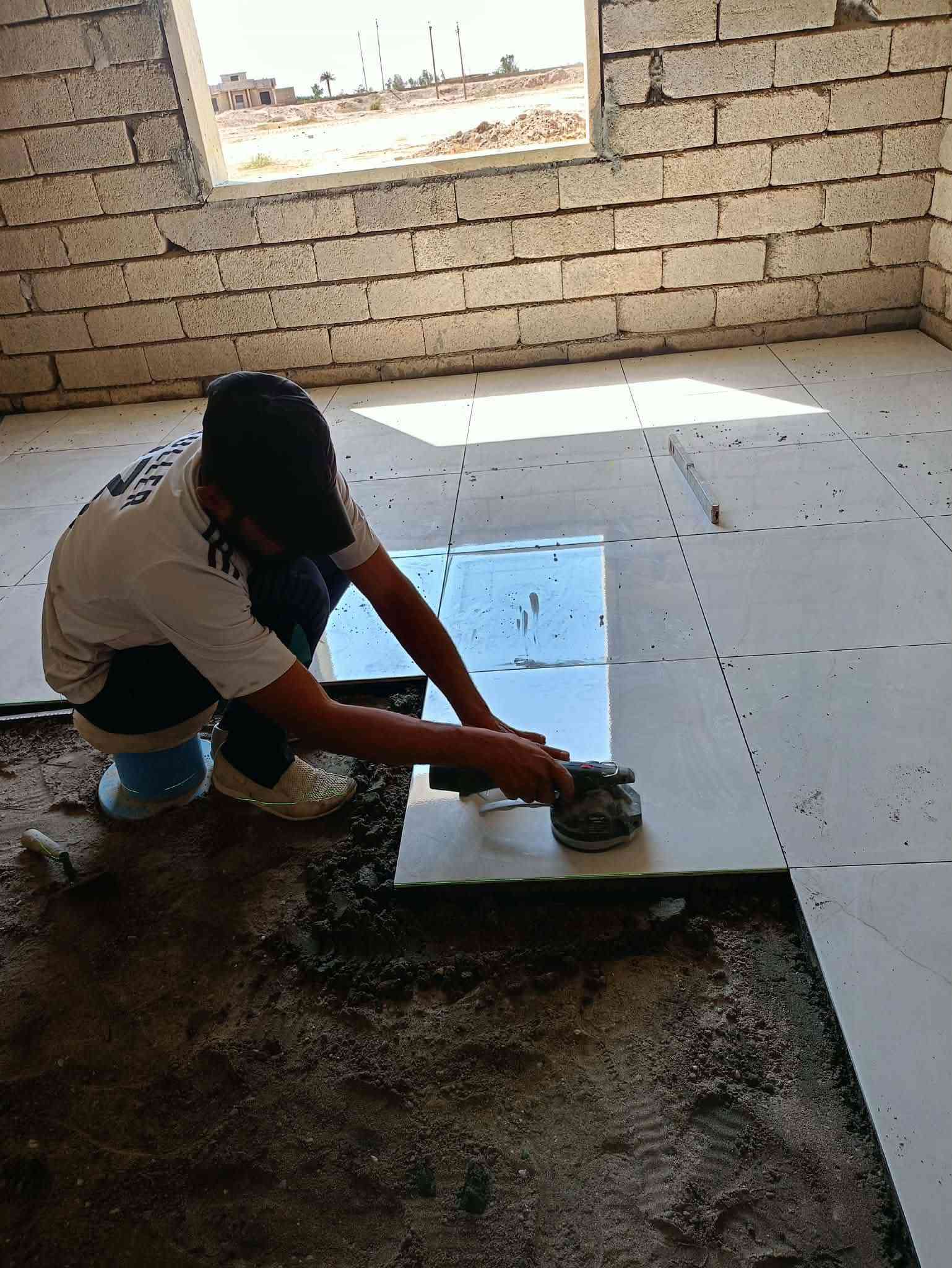 السلام عليكم اصطه سيراميك متفرق والشغل شرط أستلام مهندس للستفار أتصل *********** أبو رأفت

