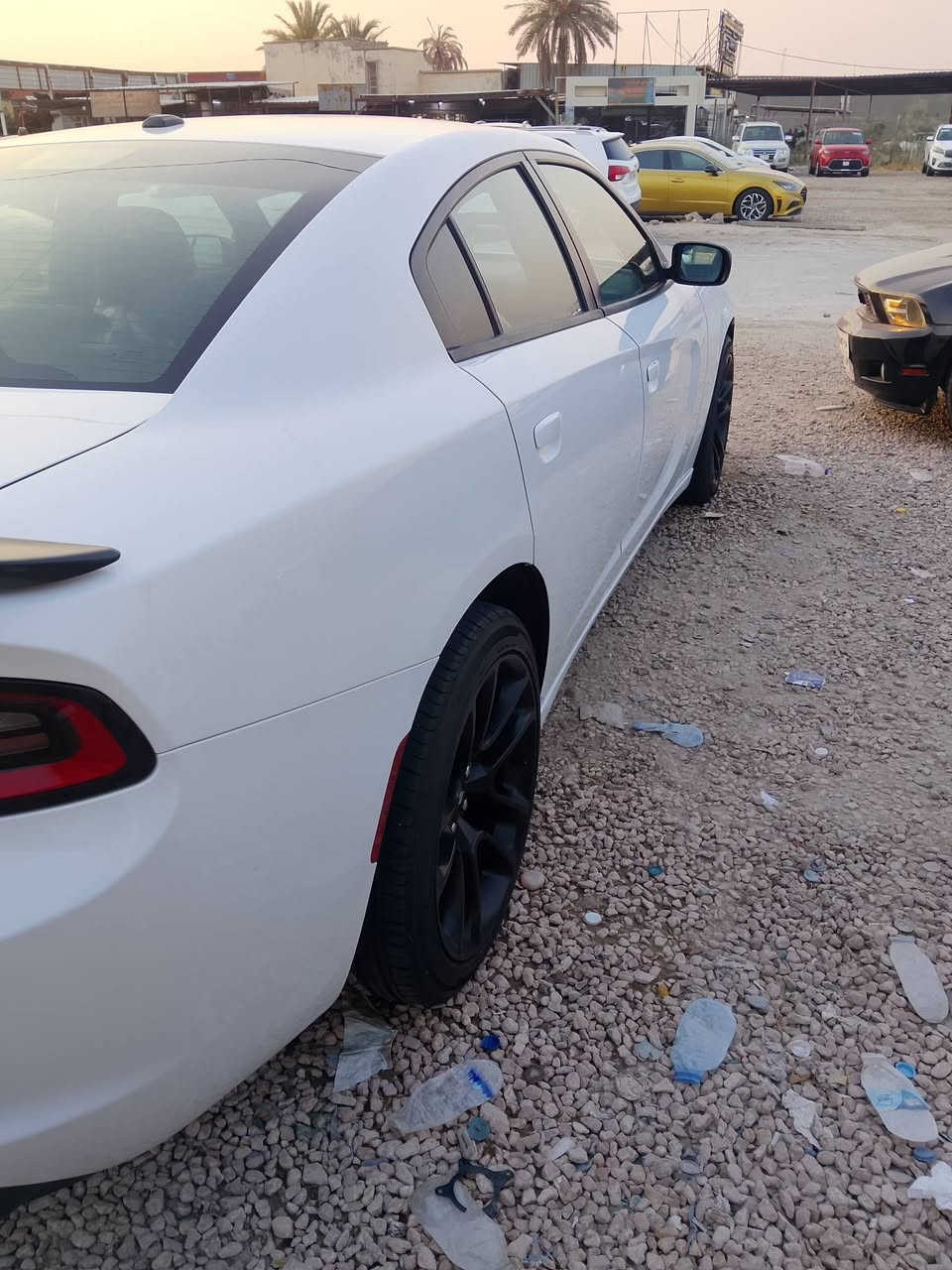 جارجر 2018  مكينه 3600مامفتوحه على وضع الشركه
وارد امريكي السياره فقط بارد بطرف البنيد والجاملغ الايسر بدون دواخل ماشيه 160 العنوان الديوانيه
 للاستفسار عن السعر عالرقم ***********
