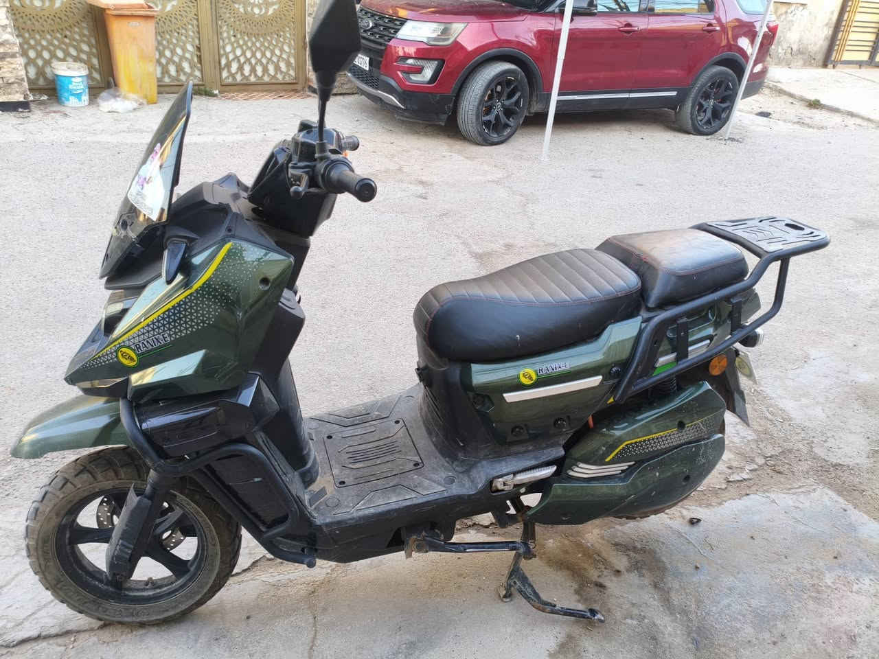السلام عليكم دراجه اباتشي للبيع صارلهة سنه عندي بطاريات ليثيوم 50 امبير
ماطور 2500 سرعه 90 حقيقي دراجه تخبل خير من الله لماكان بغداد محموديه السعر مليون  ونص دراجه كلش نضيفه 
***********
