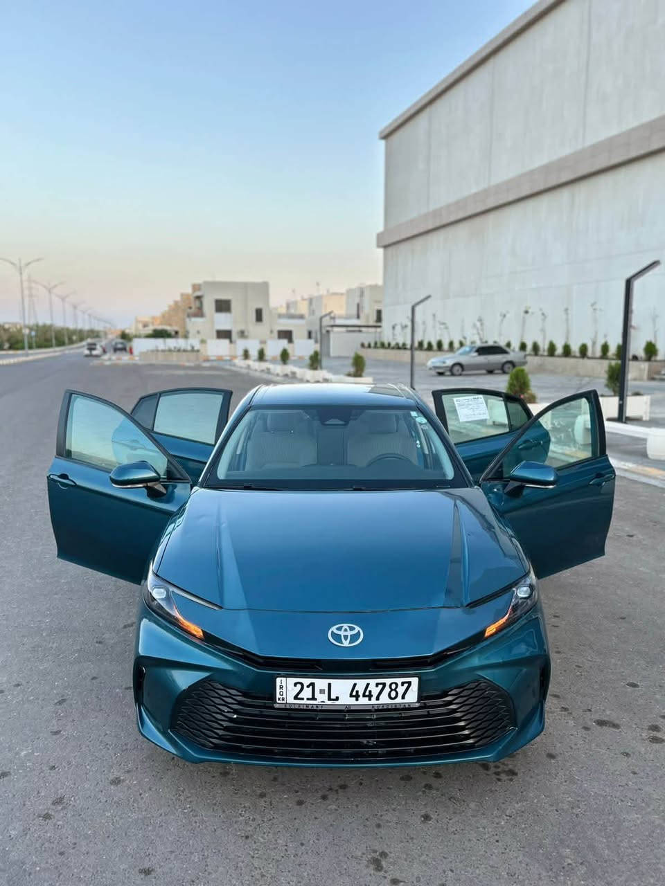 محرك  2500cc بانزين / هايبرد Le
السيارة للبيع فقط 💯
 الون المميز .
الضرر : جاملغ خلفي سكن 
  اليرباكات سليمه ولا واحد طاك 
 السيارة ماشيه : ١٣ مايل 
السعر : ٢٠٥ معا المجال 
المواصفات
 بصمه تشغيل +تشغيل عن ﺑﺑـ؏ــددَ 
• شاشة كبيرة
 شحن لاسلكي 
•كرسي الأمامي كهربائي
• كاميرا خلفية
• حساسات خلفية• 
• رادار امامي
• مانع تصادم
• محدد مسار
• تصحيح مسار
• مثبت سرعه
• مانع انزلاق
• استيرنق متحرك
للاستفسار اتصل ‭***********‬ مامتواجد عل - فـَيـَس
