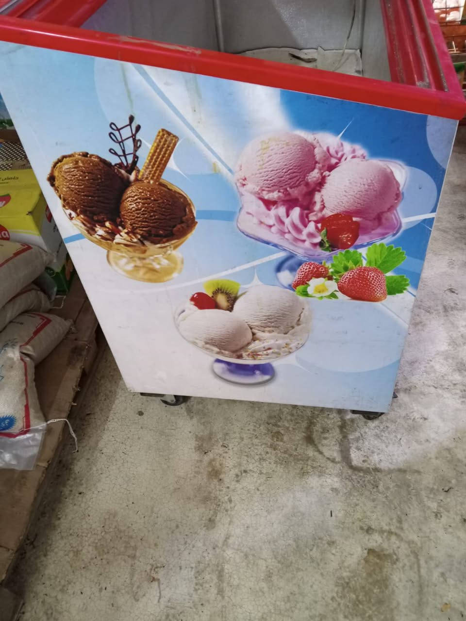 سلام عليكم
مجمدات مستعملات شغال اي عيب مابيهن ثنينهم للبيع 
٧٠٠الف وبي مجال قليل
ماجاوب خاص مكلفه بنشر 
خابر ع رقم 
***********
