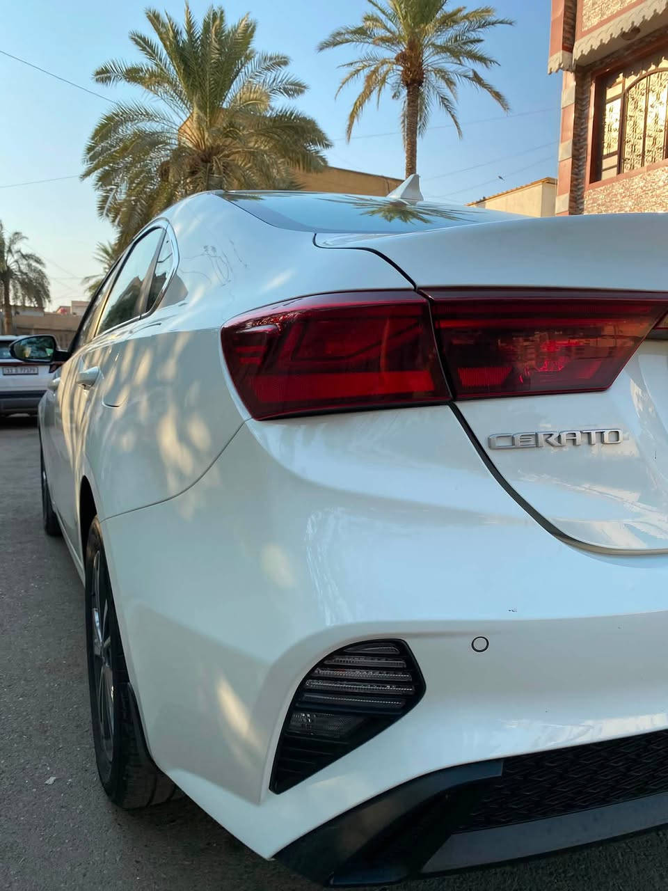 كيا سيراتو 2023 خليجي شركة NIM
ماشي:.21,600Km

محرك:- 2000 دوش المرغوب 

فول مواصفات ما عدا بصمة 

مواصفات معروفه :-
فتحة
ليد أمامي و خلفي 
حساس أمامي و خلفي
تحكم ستيرن
كروس كنترول 
بلاجكتور 
شاشة حجم كبير
كاميرة خلفيه دواره 
مري شفط 
تبريد قطعتين 
ويل كروم 
داخل بيجي

بيها فقط جاملغ عكس سايق
بارد+ جزء صبغ
باقي السياره مكفوله

تحويل مباشر
رقم و سنوية وهزه جديد
رقم دهوك الدولي 

مكاني بغداد

السعر ١٧٠ بيه مجال للشراي

للاستفسار
 
***********
