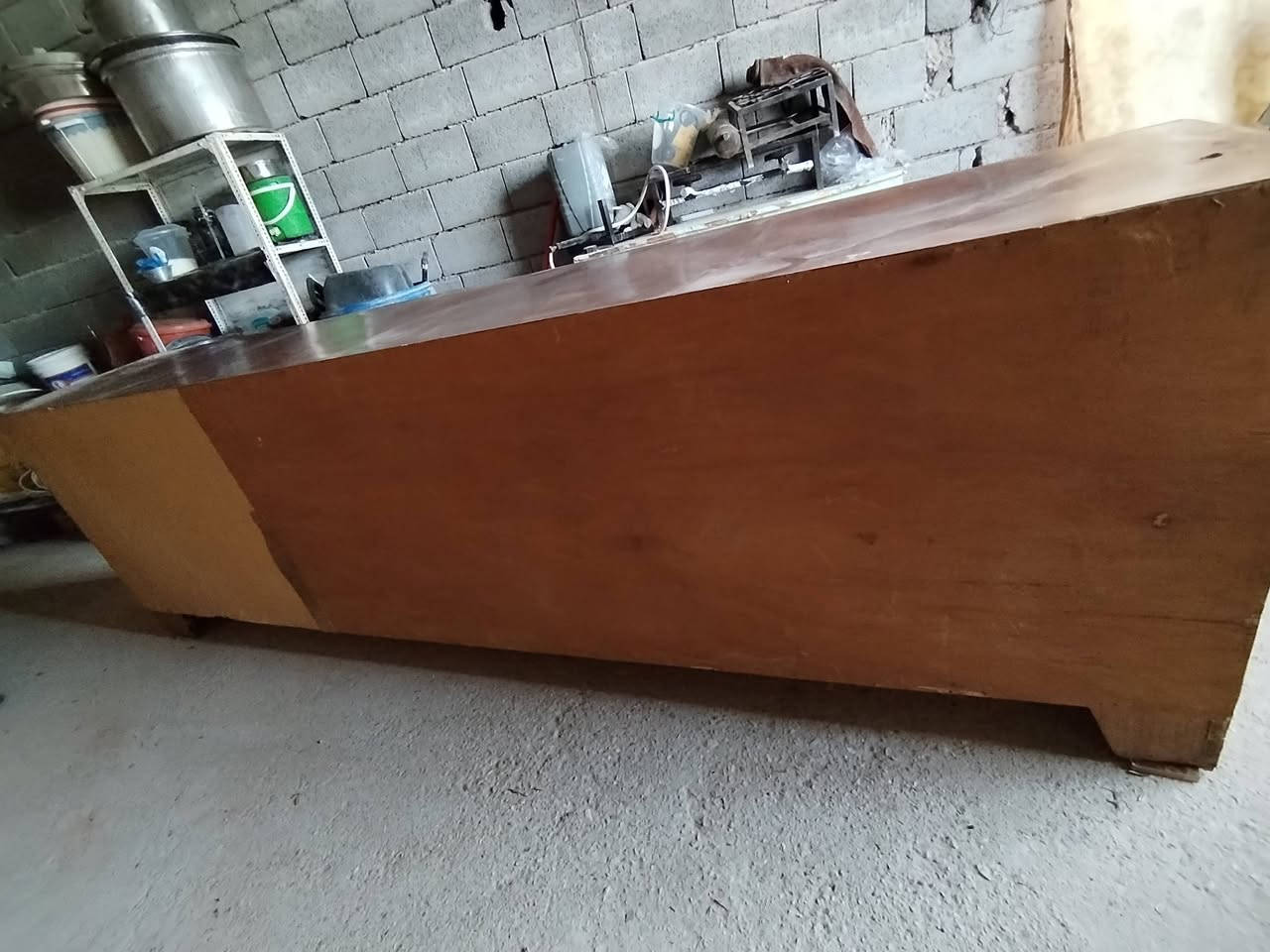 سلام عليكم بوفيه البيع مثل مابصوره واضحه طول متار3 السعر 200 وبيه مجال
العنوان حديثه شبكات مال كهرباء] رقم الهاتف ***********
