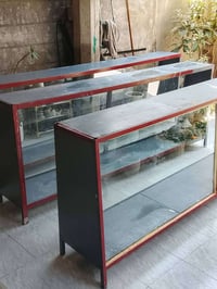 عارضات • للبيع