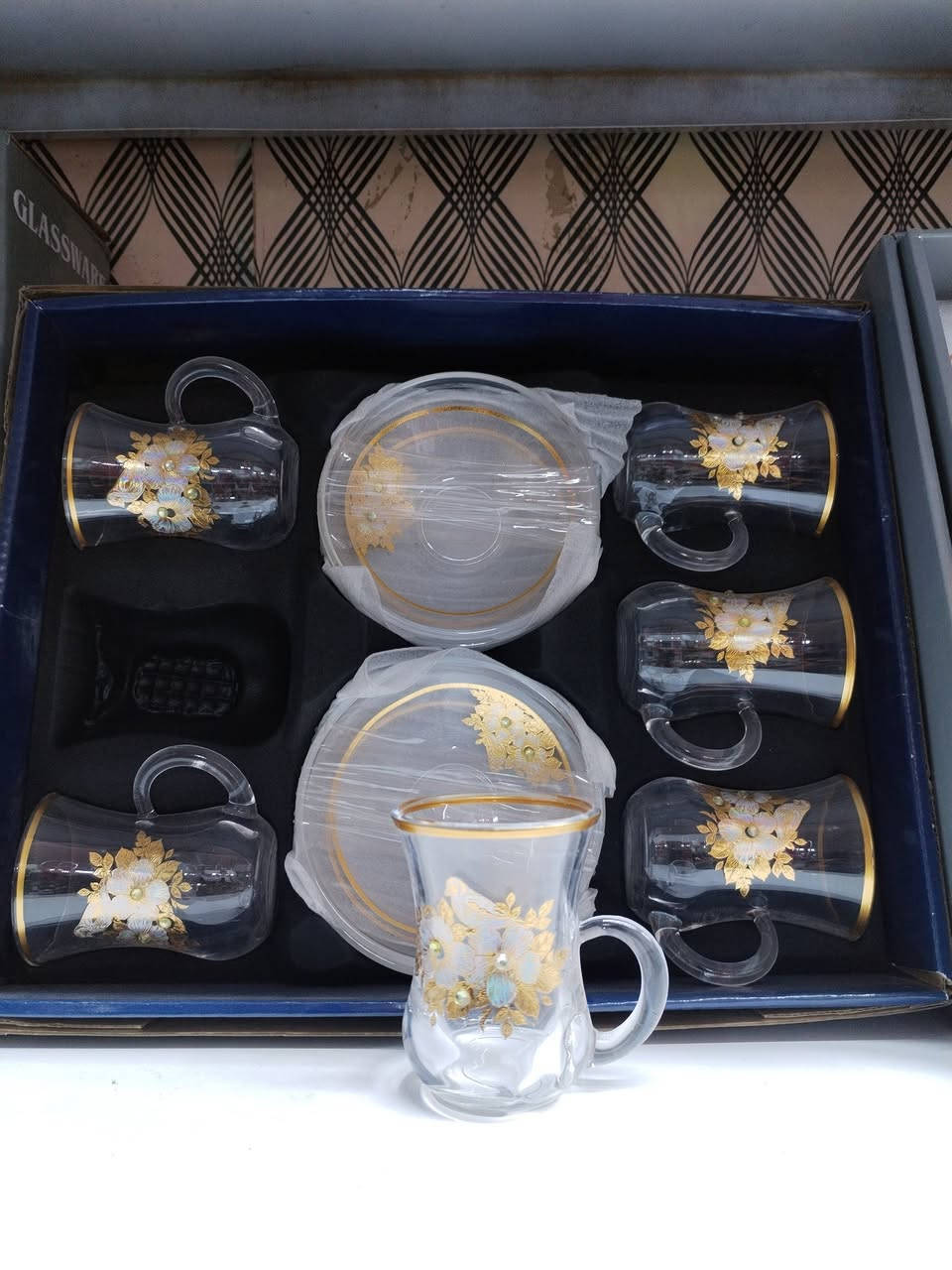 استكان +صحن
السعر 12 الف 
#منزليات الحديثي
العنوان قرب مركز صحي حديثه
يوجد خدمة توصيل للجميع المحافظات
***********
