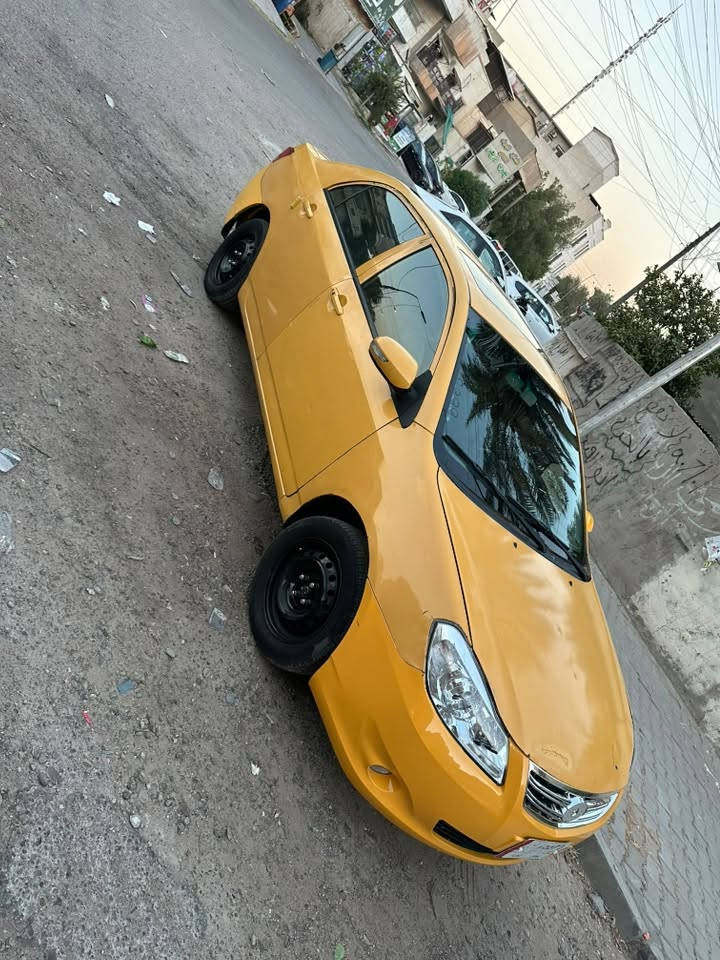 سلام عليكم
بي واي دي موديل ١٣ 
كير ومحرك ياباني هوندا
صدر امامي وخلفي جديد 
تخم تاير جديد سياره نصبتهه حلوه
تبريد شغاله منظومه جديده سياره مناقصهه شي 
ستفسار اكثر *********** 
مكاني بغداد لاعظميه
