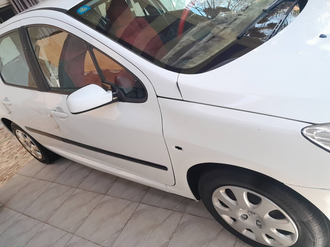 السلام عليكم بيجو ٣٠٧ للبيع موديل ٢٠٠٦ 
رقم بغداد بأسمي تحويل مباشر هزه وسنويه ما ساقطه ل٢٠٣٠ 
كهربائيات كله شغال بلادي تبريد ثلج شاشه آندرويد كير ومكينه مكفولات مكانها حله سعرها ٦٠ 
***********

