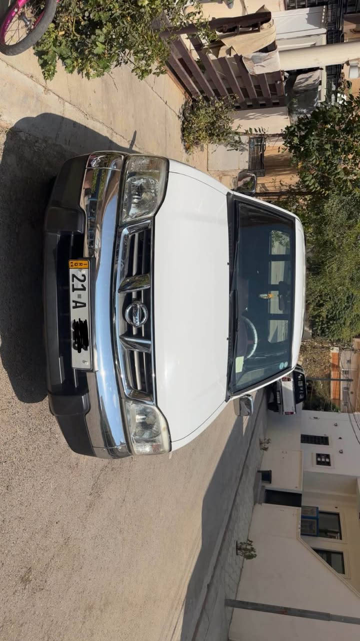 نيسان موديل ٢٠٠٧بي بوياخ ناوسو ١٣٨هه زار روش تووه سه نه وي تا ٢٠٢٩تازه يه مه كينه ي به س قه باغ كراوه توو ١٤٠كه لاو مه عمه له مه سره سي هيج تيانييه 
شوين سليماني 
*********** Singapore
