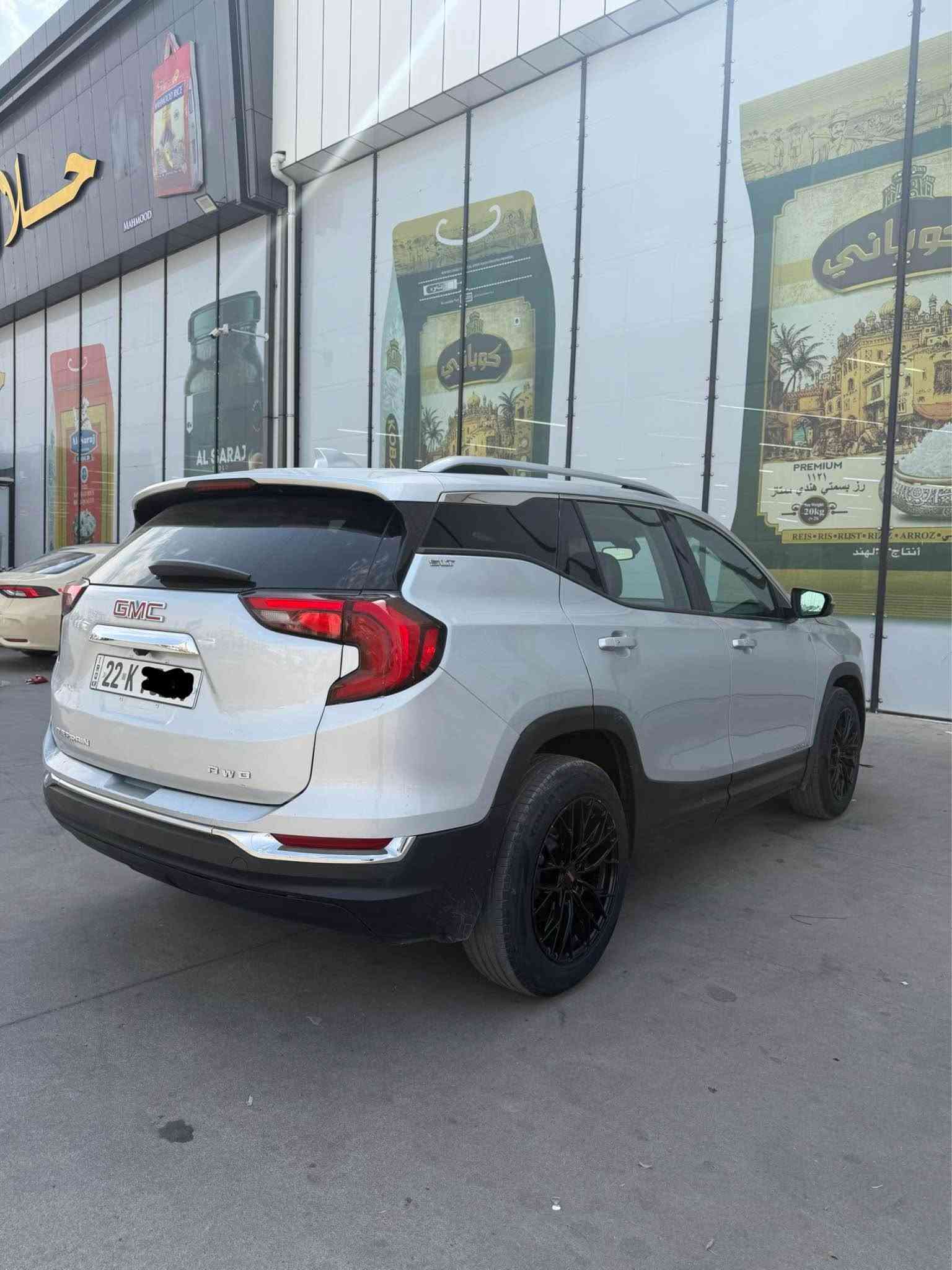 GMC 2021 Terrain SLT
 چاملغ و بۆنیتی سبوغە  لای سەکنی داخلی گرتووە قەپات ماصفاتە بەس سلایت نیە کوشین کارەباییە ٦ دوگمەیە  دەبل ئەکسلە  فولل ماصفاتە کوشین سارد و گەرم و خەزنە بەردی گزۆز و رادار هەمووی بە شەرت گێر و مەکینە و کارەبایات بە شەرتە ئێرباگ سوکان و شان سیستەمە
سحری ١٣٠ وەرەقە  تحویل و غەرامە بە شەرت
***********
*********** أربيل, العراق
