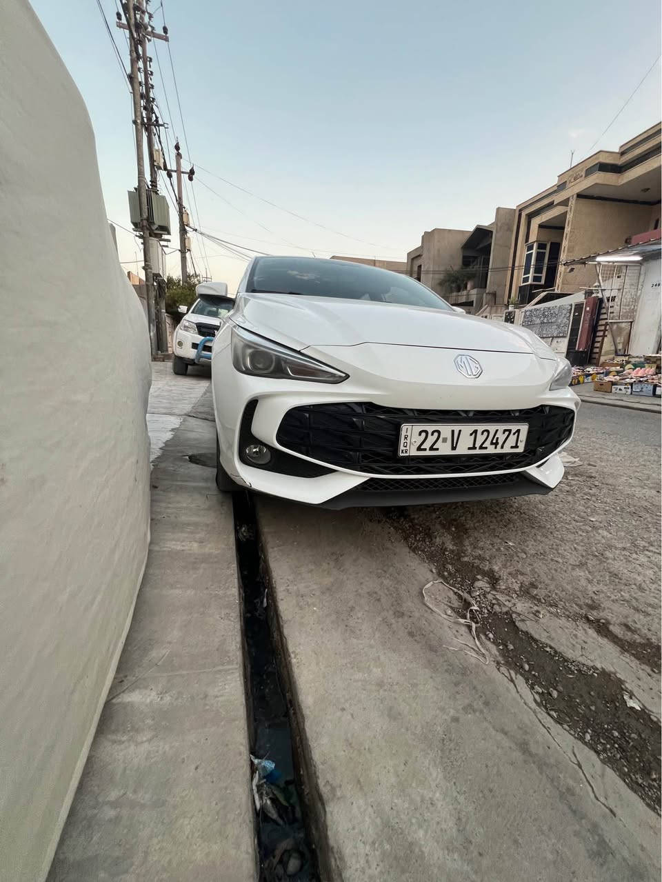 Mg3 2025 فروشتني خيرا بي بوياخ 
5 سال زماني شريكه 
تبريد وتقه ورقه وتايه وهزه وسنوي حه موي نويه 
قوبكي به جوك له شاني هيه ؤ قوبكي به جوك له جاملخي سكن هيتي هندك سارده كوتي هيه سياركه بي كيشيه بناوي خومه تحويل وكال بشرته 
1200000 مليىونك ؤ ٢٠٠ هزار غرامي له سره 
سعري سياره 98 ورقه *********** شويني سياره هولير ***********سياره بناوي خومه أربيل, العراق
