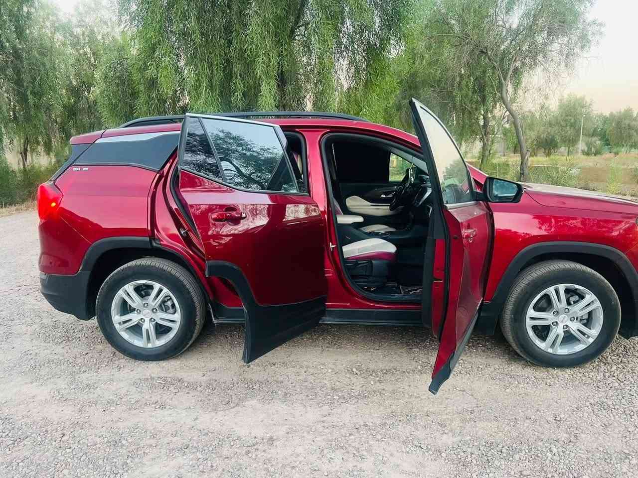 سلام عليكم لبيع موديل 2019
بيها باب السايق والوارها ونص الجاملغ الامامي 
*********** مكلف بل نشر انتصال رقم المكان نجف السعر 135
