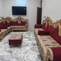 تخم ديوان 18 مقعد بحاله جيده السعر 400,000 بغداد 07706471871