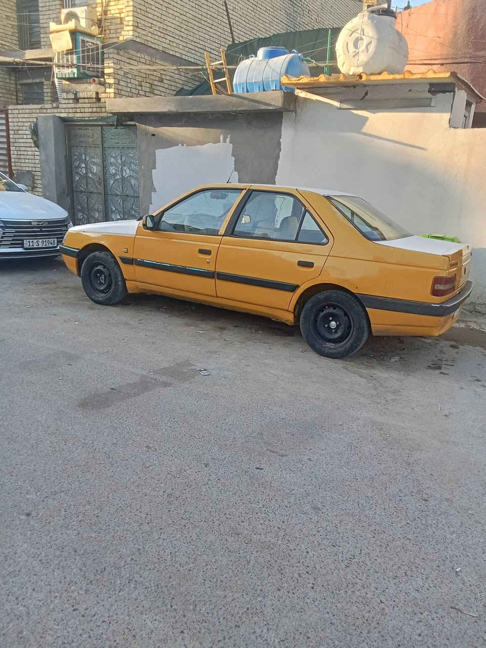 سلام عليكم بيجو اكد موديل 16 سيارة مال بيت بيها تعمير بنيد وهلال ورة سائق سعر 35وبيها مجال رقم الهاتف ***********مكاني بغداد تقاطع كسرة وعطش
