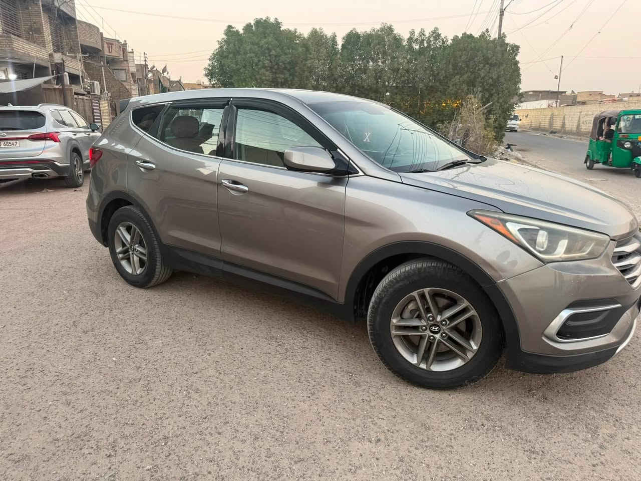 سنتافيا موديل 2018 وارد امريكي بدون مواصفات  5 راكب 2400 GDI  ماشيه 142 ميل وحادثه جاملغ ايمن وبي طخه بسيطه موضحه ب الصور وسونار موجود 
السياره خير من الله حداديه جاهزه وصدر 
تبريد يخبل تايرات جدد وكلشي بيه جديد وجاهز متعبك ابد 
السعر 142 وبيه مجال بسيط 
هذا الرقم وتساب ***********
