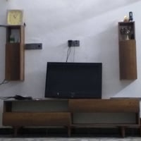 ميز بلازما • نضيف • سعر مناسب