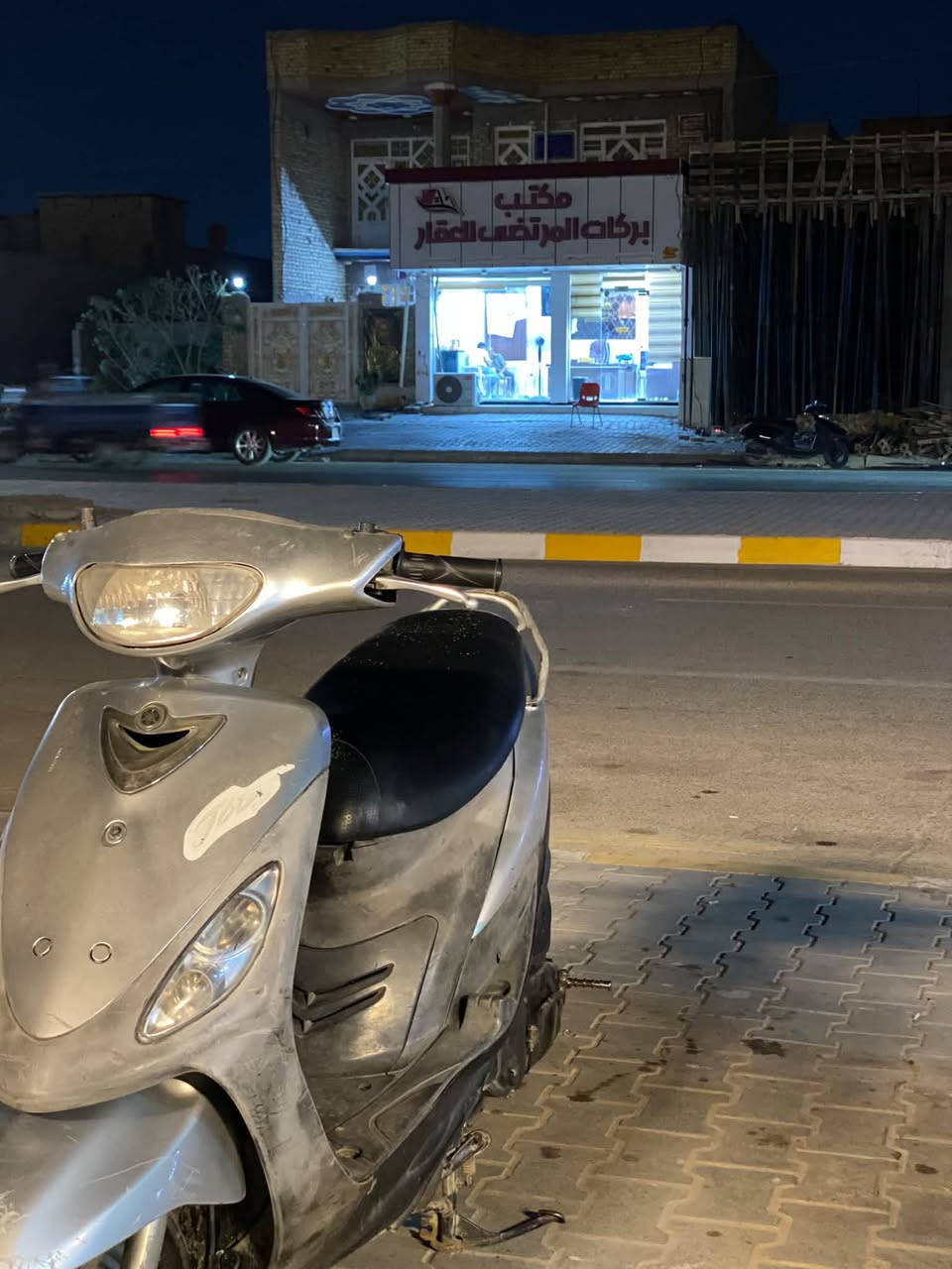 سلام عليكم دراجه ماكس منغولي للبيع
الدراجه جديده ومكينتها  وبلاديه 
والدراجه ما مفتوحه وكهربائية كله شغله 
مكاني كوت  شارع أربعين
رقم الهاتف ***********
