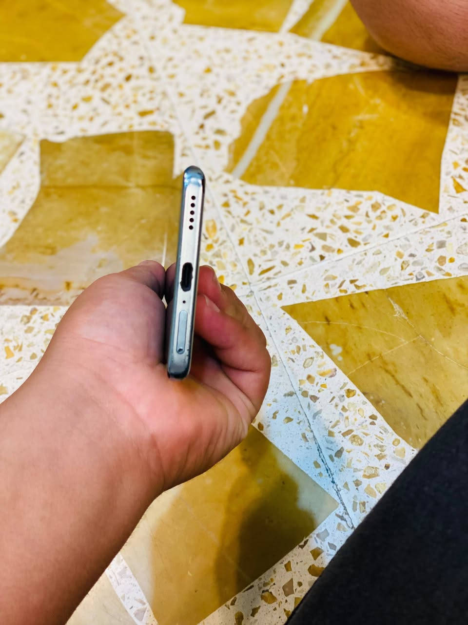 االهونر X9C مراوسه بيفون 11برو ماكس الجهاز نضيف ماابدل اي شي بي السعر 325وبي مجال التواصل عل واتساب ***********
