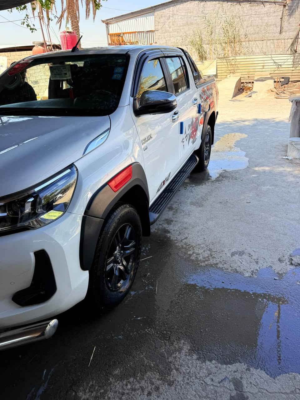 سلام عليكم👋

للبيع تيوتا هايلوكس🛻

تي اردي TRD ساز ام الظمان 

مكفول كفاله عامه عدا بارد كلش بسيط وسونار مذكور مع صور

موديل 2022

رقم بغداد الجديد

فول مواصفات للاخير 

حساس امامي خلفي 

امري شفط 

مثبت سرعه

بنيد جگات

كروز سرعه

قطعتين تبريد ❄️

٦ سماعات 🔊 

شاشة🖥️

بصمة 

العنوان بغداد ناحية الرشيد 

***********
