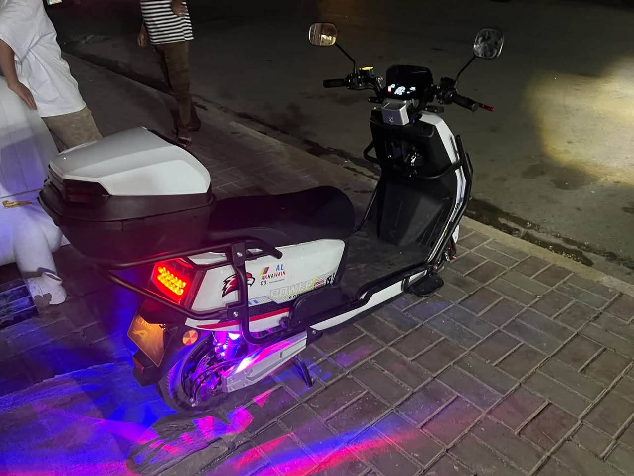 دراجه شحن • ٦ بطاريات • جديده