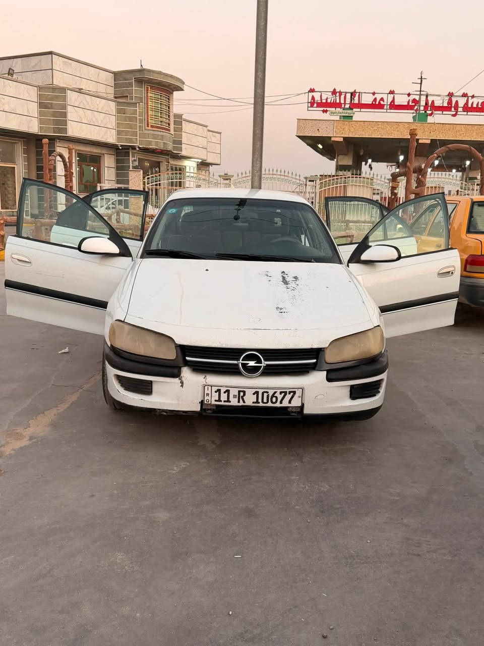 اوبل بزون محور بطه 
تبريد 
رقم بغداد بسمي 
سنويه مجدده
سياره احلا من لصور متعوب عليه 
صبغته بلاديه سعر 47
‏***********
