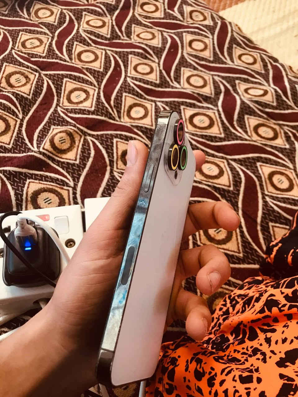 السلام عليكم
ايفون 13برو ماكس
مبدل بي بطاره الاصليه شرط 100
ومبدل شاشه اصليه  للبيع وبسعر مناسب
رقم الهاتف ***********
