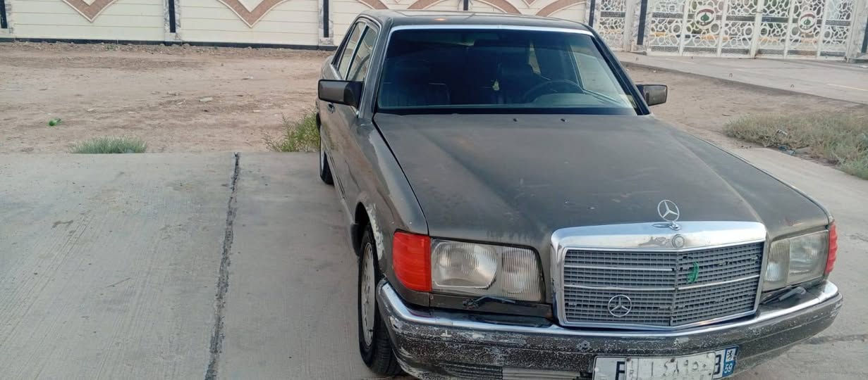 مارسدس للبيع جاهزه من كلشي لايت زنون تبريد ثلج قطعتين تخم تاير سنويه ٢٧ رقم نجف استفسار*********** مكاني البصره قضاء القرنه مكلف بالنشر السعر ٤٠ وبيهه مجال
