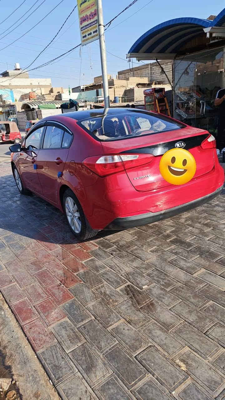 السلام عليكم سيارة كيا سيراتو للبيع خليجي مكفولة كفالة عامه كير مكينه عدة شبر بارد بالباب السيارة نظيفه كلش ومكانها كربلاء طويريج  مواصفاتها نص فول السيارة جاهزة من كلشي تبريد فول حداديه تايرات  وباسمي رقم كربلاء تحويل مباشر  رقمها الجديد سنوية جديدة 
 رقمي *********** 
سعرها 117 وبيها مجال
