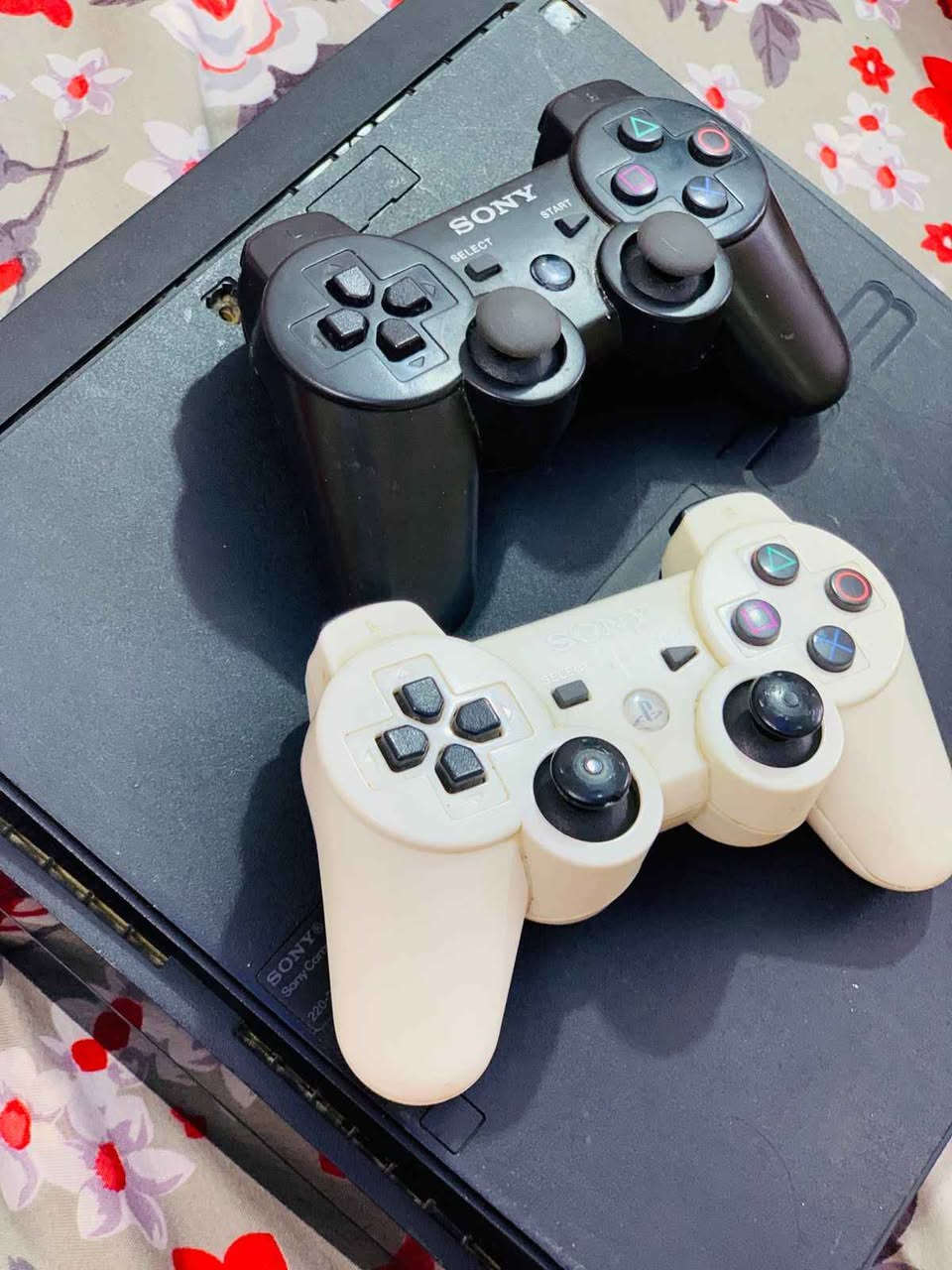 🎮 عـرض خـاص – بلايستيشن 3 (PS3 Slim) نظيف وجاهز للونسة! 🎮
إذا تدور على جهاز شغّال وبسعر مناسب، هذا الجهاز يلك العافية!
النظافة: مستخدم بنظافة ممتازة شغال بدون أي مشاكل.
التهكير: الجهاز مهكر جاهز (تقدر تنزل عليه أي لعبة تعجبك مستقبلاً بكل سهولة).
الألعاب المنزلة جاهزة:
🚗 GTA V (قراند 5)
⚽ PES 2018 (بيس 2018)
السعر: 150 ألف دينار فقط! 🔥
التوصيل: متوفر توصيل منزلي داخل الناصرية 🚚
📩 للطلب أو الاستفسار: راسلنا على الرسائل الخاصة أو اتصل على الرقم: [***********] ناصرية, ذي قار
