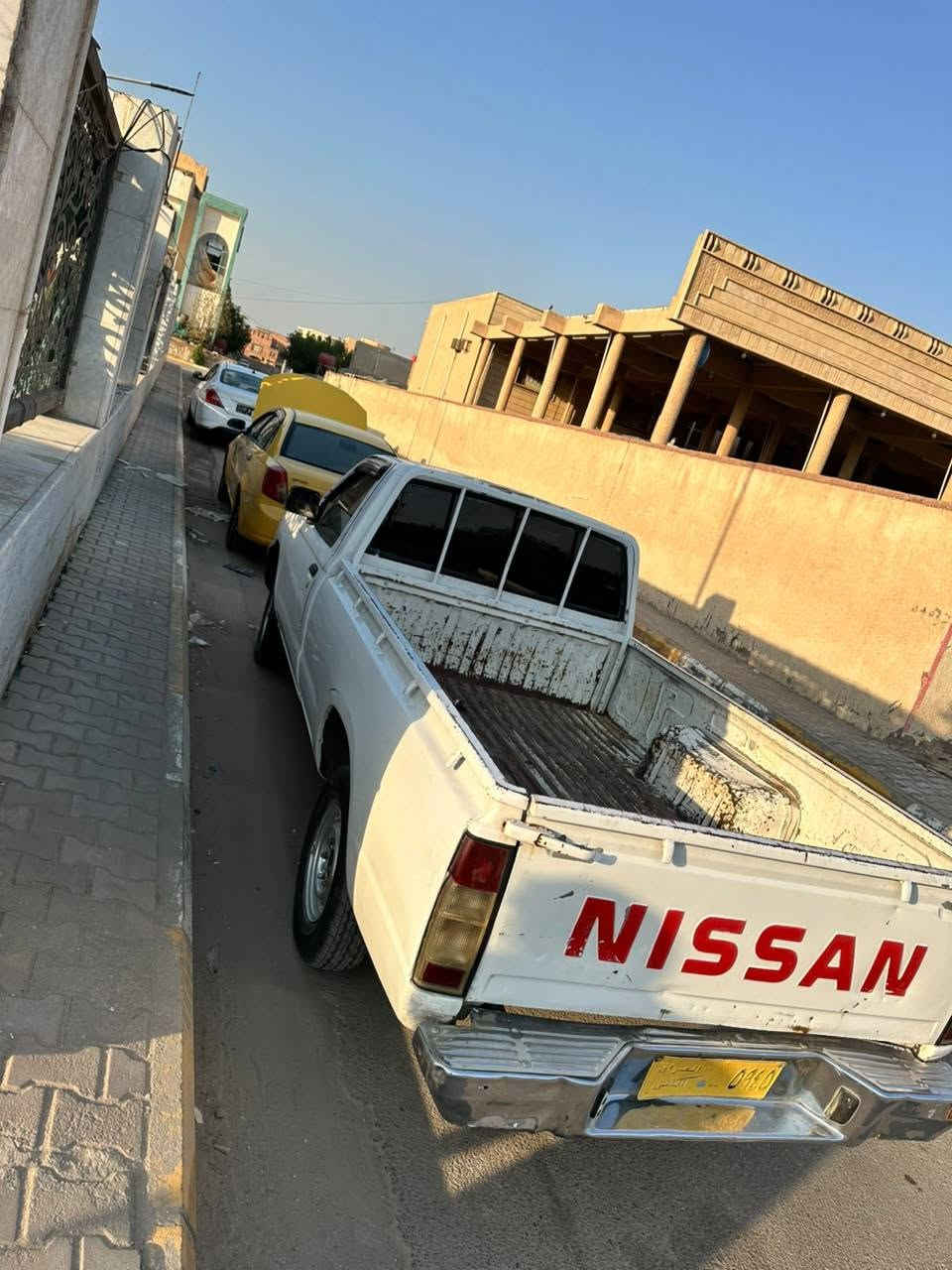 سلام عليكم
بيكم نيسان تك
مديل 2002
السياره كفاله
علا وضع الشركه
تخم تاير حداديه
تبريد ثلج
 كير ومكينه كارتون
كهربائياتا كلها شغاله
ماببها نقص مال جناي
رقم مثنئ صدامي
سنويتها ضايعه اسويلك وكاله عامه ونته حولها
بيع ومراوس حسب القناعه
موجوده بل سماوه بل رميثه *********** السعر50
