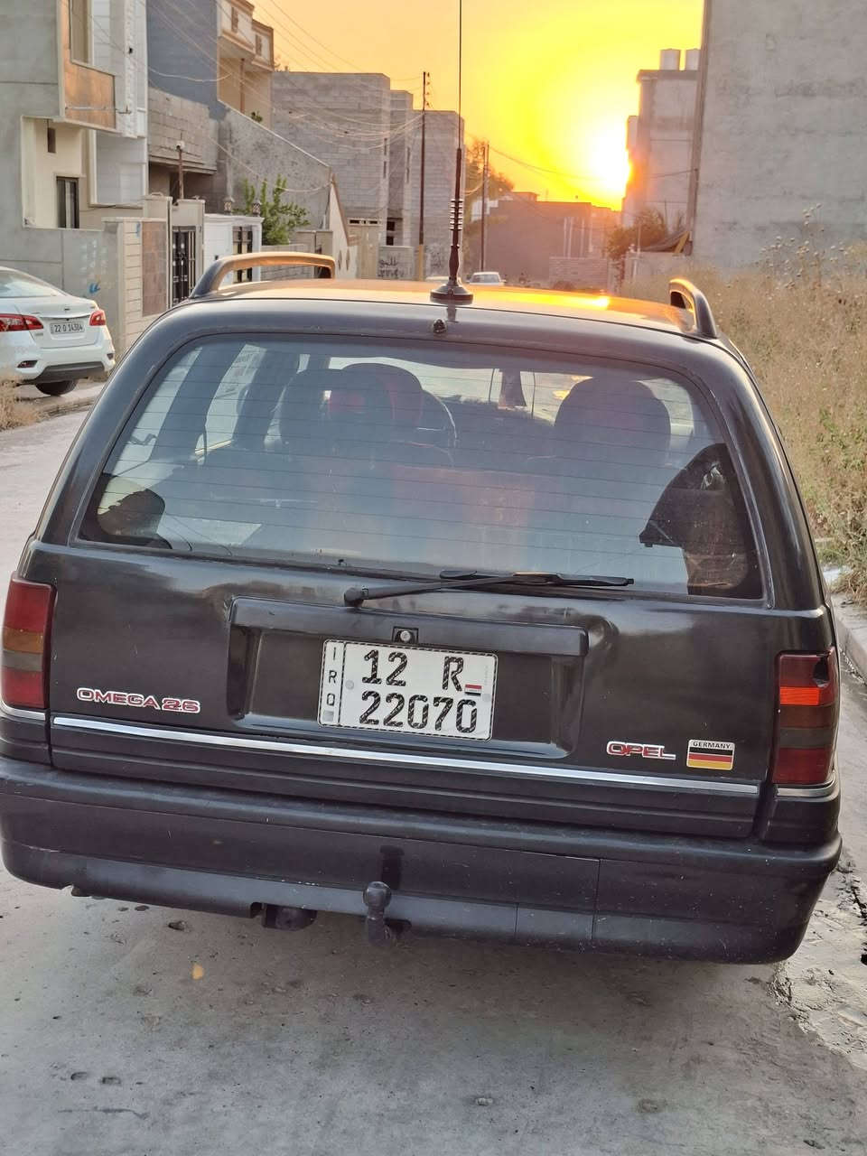 اوميكا حجم 20 للبيع/ موصل
رقم نكليزي مسطرة نينوى 
سنويه لل2030 غرامات صفر
طخم كدام وره جديد
كير ومحرك وشواصي شرط 
وايرمنيه وكهربائيات كلها شغاله 
جامات كهرب
ويل كب البلادي وتايرات فوك النص نظيفة+تاير سبير
كابون بانزين ماستر موجود
***********
