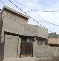 ١٠٠م • ٢ غرف • بناء حديث