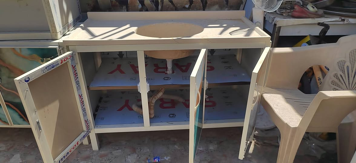 سلام عليكم كاونتر تلث   قطع  لبيع  المكان بغداد السعر 225 الرقم ***********
