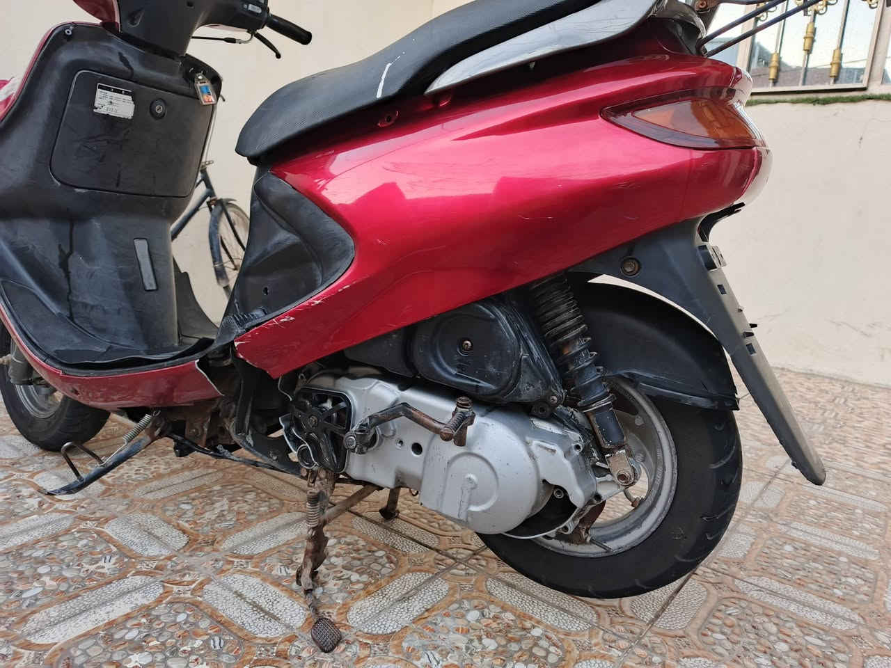 فراشه فحل 140 مبدل ولفات فقط سلف هندر كهربائيات كله شغاله نضافه مثل ما موضح بالصور سعر 300 وبيه مجال مكان حله مركز المدينه رقم ***********
