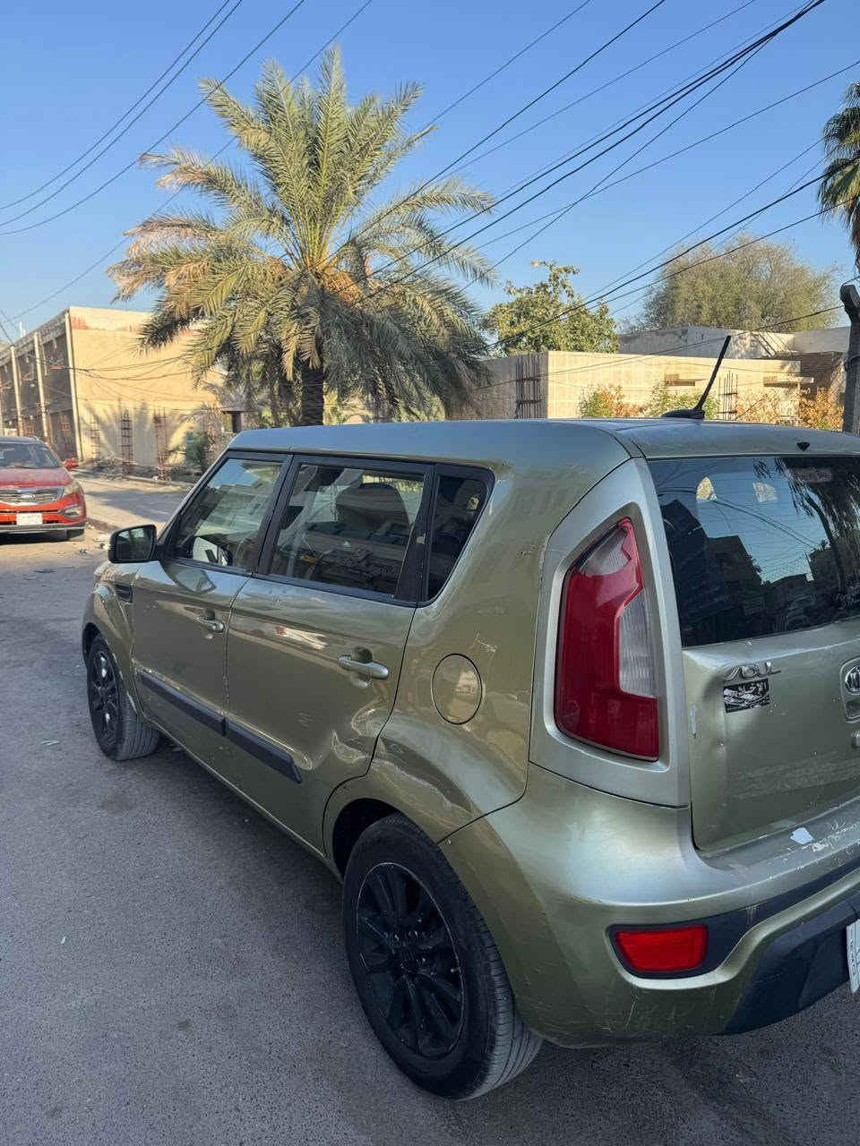 السلام عليكم اخوان صول موديل ٢٠١٢ امريكي ٢٠٠٠ دوش
تحويل ثاني يوم 
مكفوله تبريد وكير 
محرك قبل فتره متصلح الكازكيت مالتها والسياره على وضعها ابيع بس شويه يرادلها ترتيبات مكان بغداد سبع ابكار 
تخم تايرات جديدات 
صدر جديد
للتواصل واتساب 

***********
