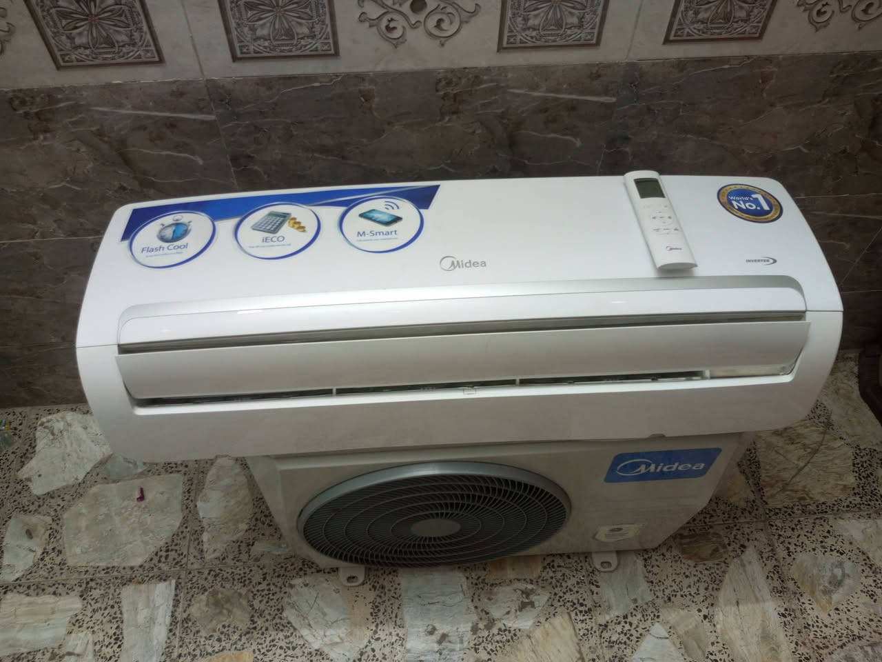 سبلت طن واحد تحكم امبيريه نظيف كلش تدفئه تبريد العنوان بغداد حي الجهاد***********
