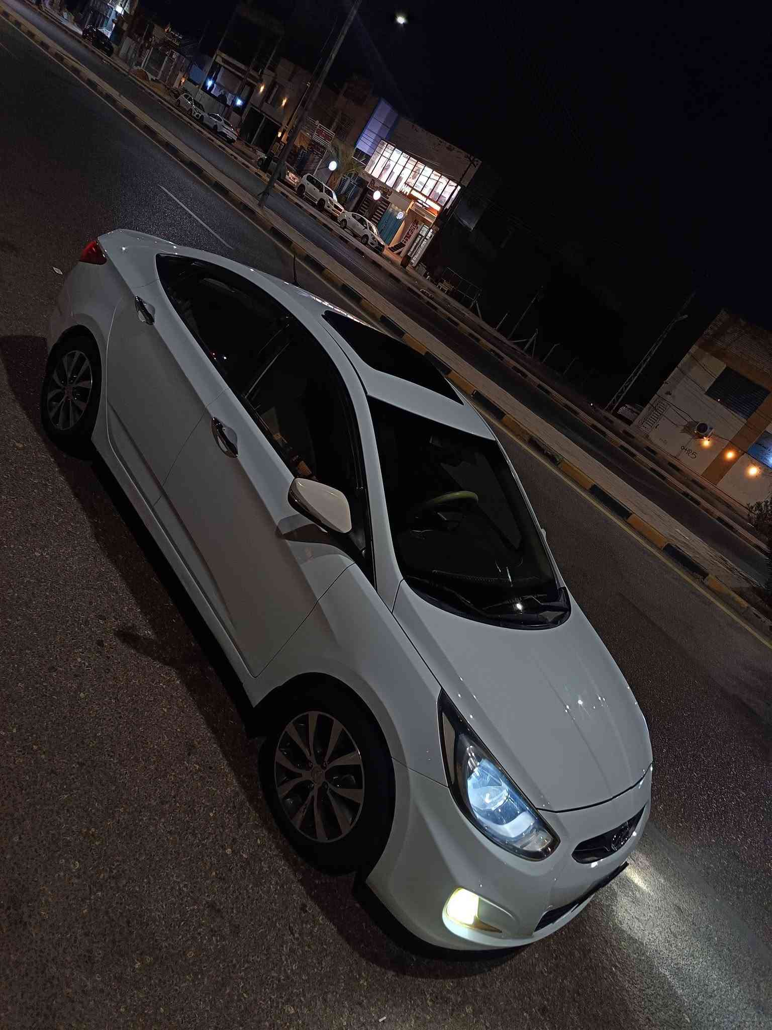 اكسنت ٢٠١٥ • ١٦٠٠ سي سي • فتحة سقف