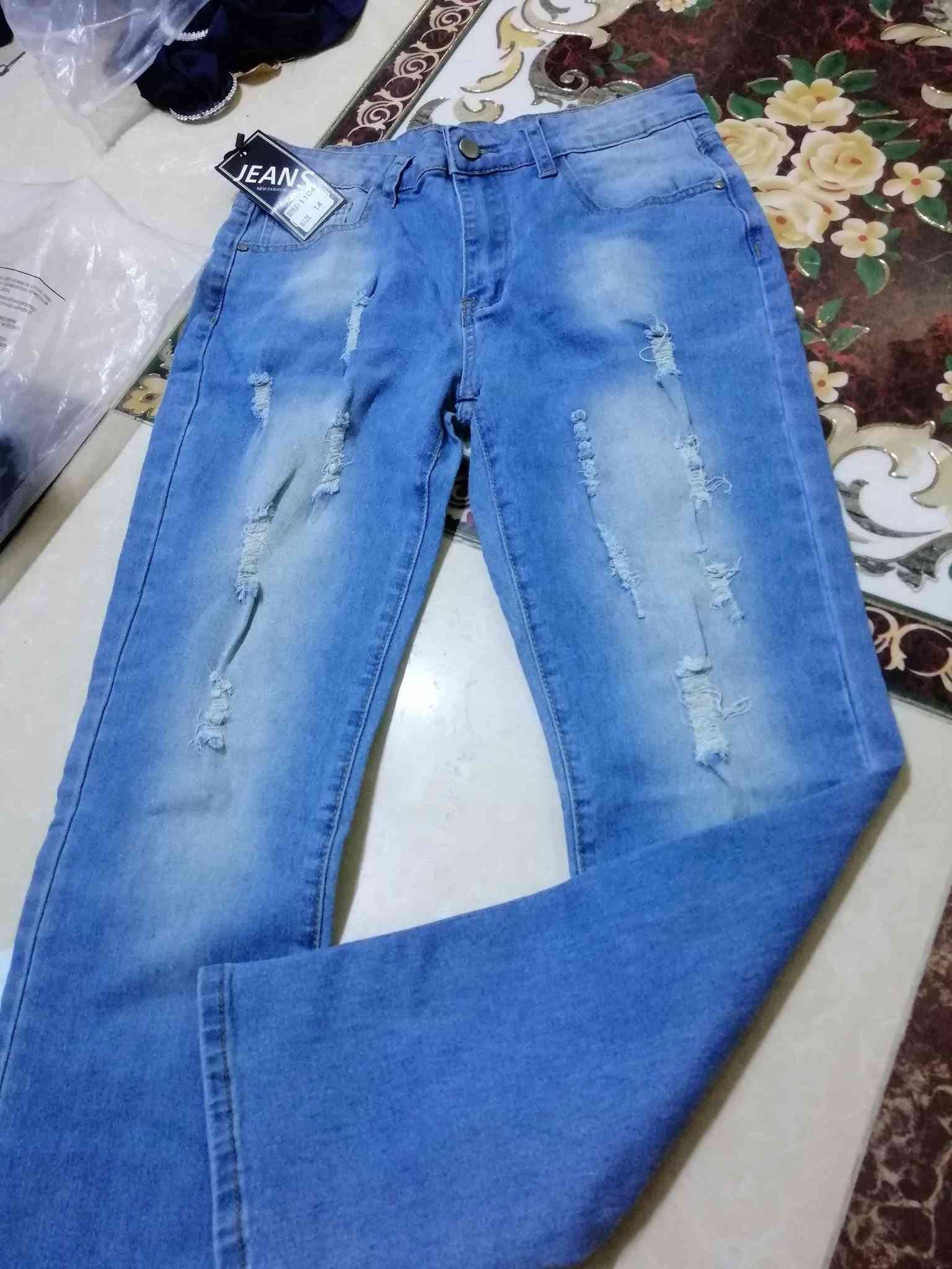 ملابس اطفال فقط
شي ان مامستخدم 
مرتبات حيل مخلوط ولادي وبناتي وبي شتائي هم بجايم وهوديات
 (((فحص امام المندوب اذا ماعجبوك او يختلف بالعدد او مو نفس التصوير ارفضهم)))
 واكو اكثر من قطعة بجيس واحد محسوبة قطعة وحدة العدد اكثر من 150 قطعة ب115 مع التوصيل تطلع عليك القطعة ب600 دينار بيع بالف بيها خير من الله باقي التفاصيل خاص او واتساب ***********
