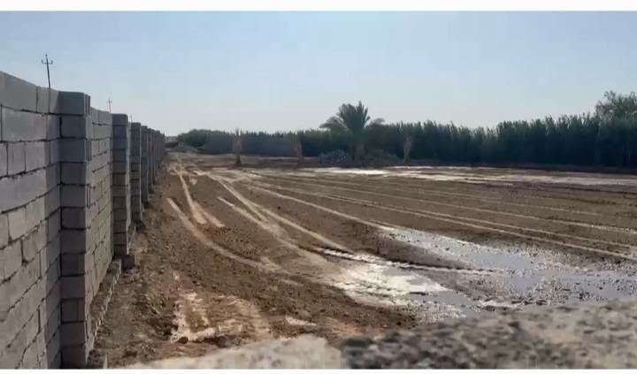 للبيع ارض طابو ٢٥
المساحه ٣ دونم البيع دونم او ٢ دونم 
ماء مباشر من ماء الكرخ وعليها ماء الشط 
وجها تبليط ١٦٠ متر موقع كلش حلو للعلم سعرنا ارخص سعر بل منطقه 
مقابيلك مزرعتين خاصات وشرط تبني مزرعه التاجي مقابيل منشأةالنصر خلف الجنابين عمشه قبل طريق مقبره كف على سعر سعر ٤٥ مليون وبي مجال 
لارض طابو ٢٥ تحويل 
العقد الكلي ٥ دونم 
***********تصال 
***********وتساب 
***********وتساب وتصال
