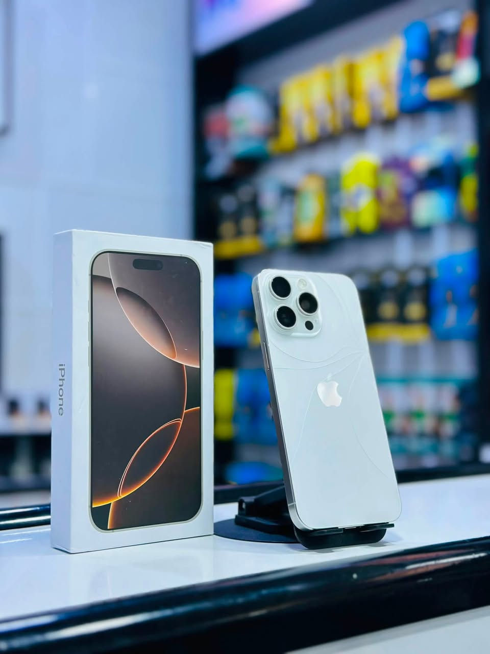 السلام عليكم متوفر:
♠️آيفون 15 Pro Max شرق اوسط ذاكرة 256 بطارية 86 الجهاز مكفول وضمان✔️.

☑️***********☑️

☑️مركز سفن فون للهواتف النقالة☑️
