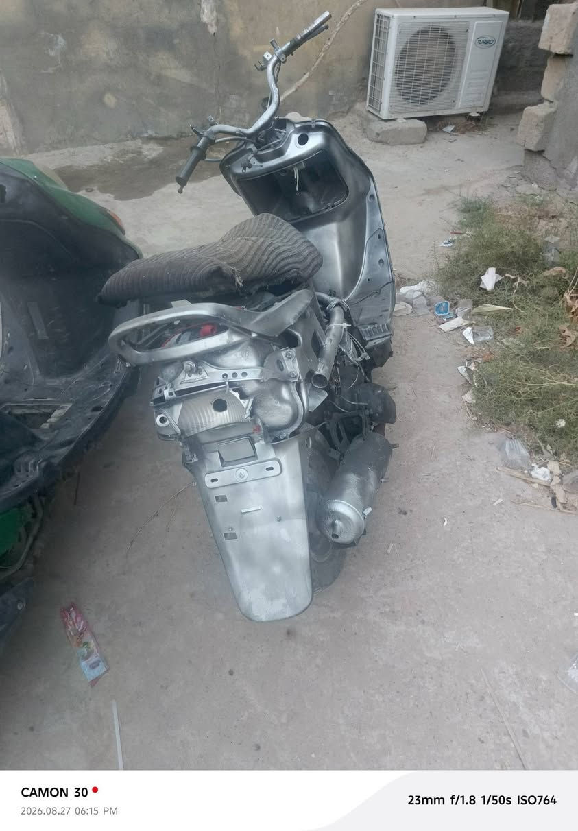 درجة فراشة بيها خيط ناعم ابيع كوم حديد الي يريدها يتفضل خاص ***********

