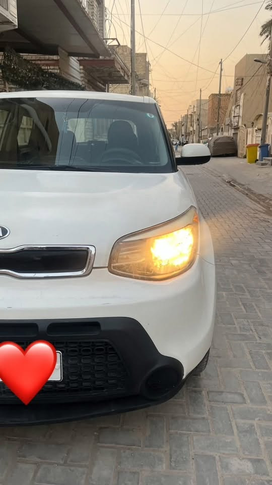 كيا صول موديل ٢٠١٥
🔹 محرك GDI محرك الفين2000
محرك و كير مكفولات و بحالة ممتازة
🔹 الممشى: 98 ألف مايل
🔹 شاشة كبيرة + كاميرا خلفية
🔹  سماعات Infinity ست سماعات 
6 Airbags 🔹
🔹 تايرات جديدة
🔹 صدر جديد
🔹 بطارية جديدة
🔹 تبريد شغال و ممتاز 

السعر: ٩٥ ورقة وبيها مجال
السيارة بغداد و باسمي تحويل ثاني يوم 
رقم الهاتف: ***********
للتواصل واتس اب فقط
