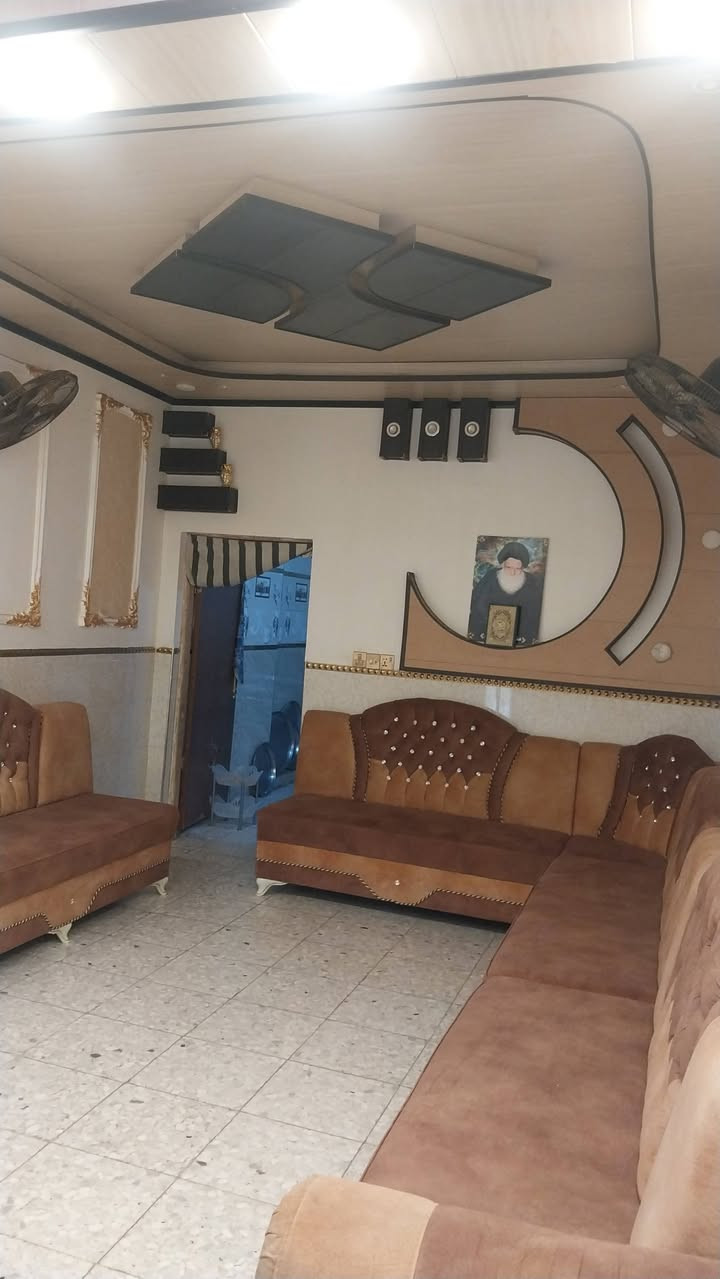 دار للبيع مجمع بيتي الاول 

٢٠٠متر طابقي اربع غرف واستقبال ١٠ في ٤

بناء طابوق درجه اولى 

طابو صرف سند حر مامطلوب 

تحويل ثاني يوم

بلوك ٤١ خلف شارع المجمعات عمود ٥٣ طريق كربلاء نجف
جاهز للسكن 

السعر قفل من الاخير بدون عمله ١٢٥ مليون

للاستفسار 
***********
