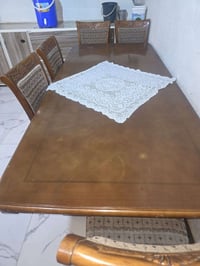 ميز طعام • ملكي • ثقيل