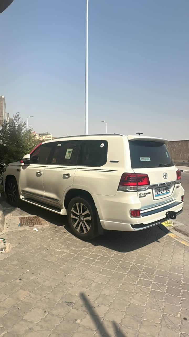 لاندكروزر 2019  GXR
8 سلندر شركة ساز
سيارة جديدة اخت الزيرو
ماشية 88 الف قابلة للزيادة 
فول فول مواصفات ®️
شاشة كبير لمس 5كاميرا حاسة رادارات كاميرات 3 شاشات سيلاد فتحة سقف
كشن جلد كشن كاراباي شحن موبايل 8 اريباك تبريد مركزية
بصمة تشغيل عن بعد باب جاك سلاجة ليد زينون تحكمات ستيرن دبل فوليوم فورويل هوك سيارة بها 2 بصمة من شركة جديد جدأ سيارة عل نظافتها احسبها صفر زيرو
تخم تاير دنلوب الاصلي
محرك كير بشرط ما مفتوح 7
سيارة حيل نظيفة كلشي عل بلاد لوك
سعر 495 ورقه
كفاله عامه
تفاصيل ع رقم ***********
