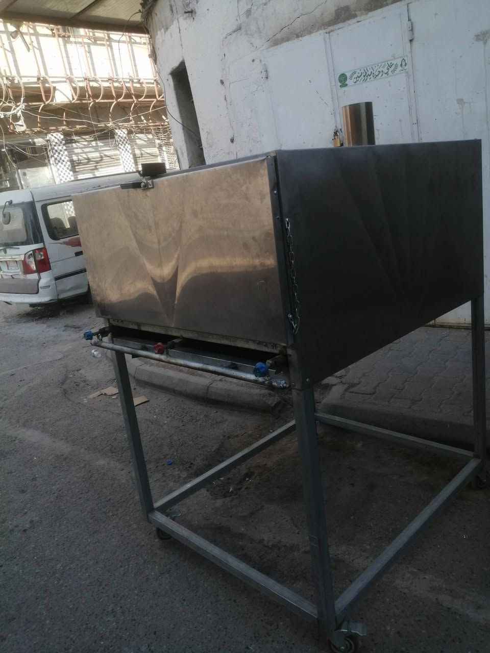 فرن للبيع بغداد شارع ٦العلاوي ٤٢٥ بي مجال بسيط ***********
