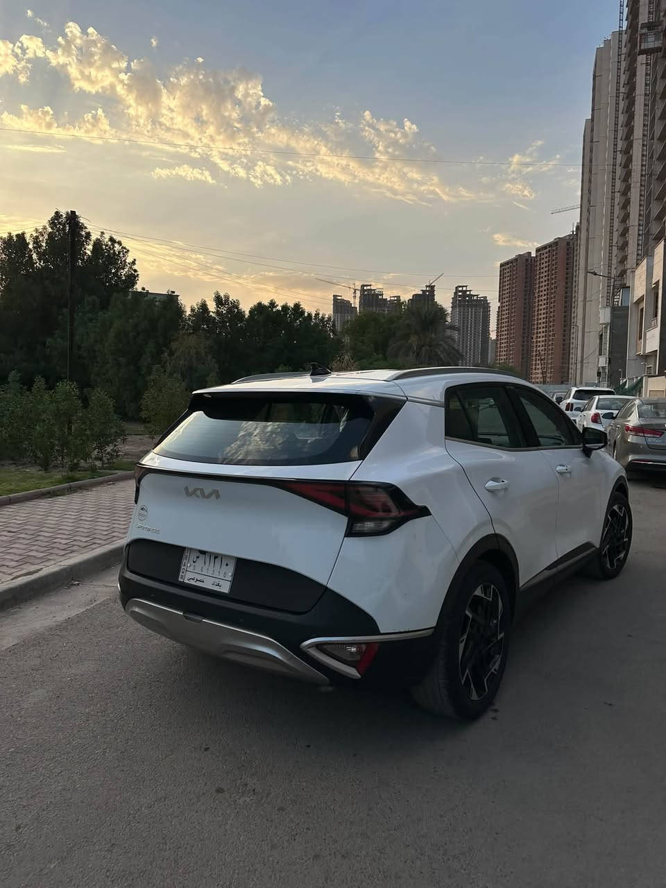بيع مستعجل سبورتج 2023خليجي🚨
مواصفات المعروفه (اوتو هوالد/بصمه/مري شفط/تشغيل عن بعد /شاشة حجم كبير /داخل لون بيجي/بصمتين ) رقم بغداد السياره نضيفه وكاله على ايدنه
بدون صبغ بدون بارد ما مصلحه على وضع الوكاله 
گير/دواخل/مكينه )مكفوووول كفاله عامه 
بيها فقط بالجاملغ الايسر طخه من ضمن الصور موجود
ماشيه71 حقيقييي
السعر 203 وبيها مجال 
رقم ***********
