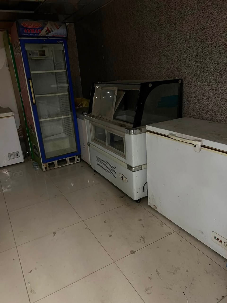 للبيع اتصال على ***********
