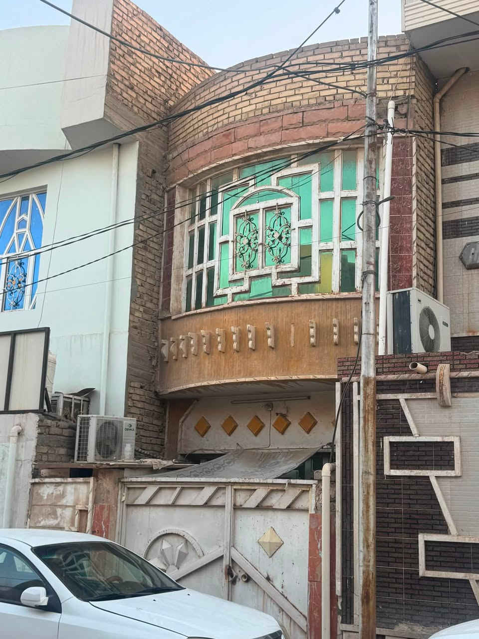 مشتمل للرهن حي الجامعه مساحه ٨٠ متر  طابقين ٣ غرف نوم وصاله ومطبخ واستقبال سعر الرهن ٣٥ مليون اتصال ***********
