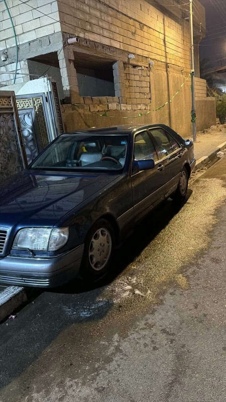 شبح 92 محدثه 98 مصبوغه عام السياره انضف من الصور مكينه جديده غرفتها نضيفه كلش تخم تاير حدايه جاهزه منضومة تبريدرايدها ب75 ورقه للاستفسار***********

